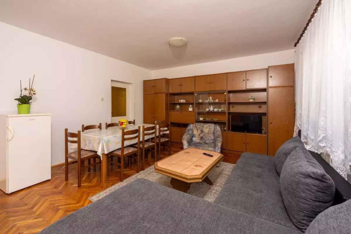 Four-Bedroom Apartment In Crikvenica II Екстериор снимка